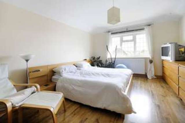  Image of 4 Bedroom Semi-Detached for sale at Clover Lane  Ferring, Worthing, BN12 5LZ