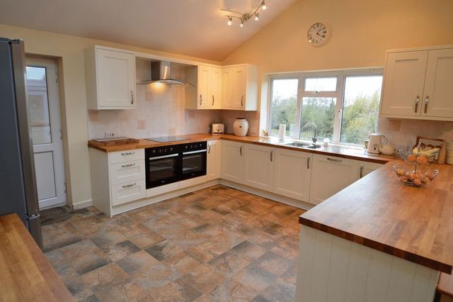  Image of 5 Bedroom Detached for sale at Crumpfields Lane Webheath Redditch, B97 5PN