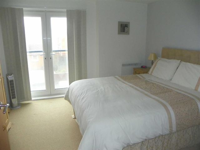  Image of 2 Bedroom Flat for sale at Cwrt Westfa Llanelli Llanelli, SA15 2LX