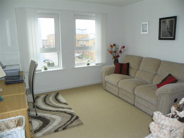  Image of 3 Bedroom Flat for sale at Cwrt Westfa Llanelli Llanelli, SA15 2LX