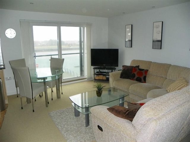  Image of 2 Bedroom Flat for sale at Cwrt Westfa Llanelli Llanelli, SA15 2LX