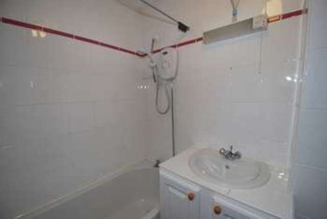  Image of 1 Bedroom Flat to rent at Dawes Close  Coventry, CV2 4LL