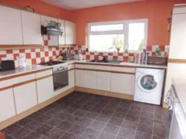  Image of 2 Bedroom Bungalow for sale at Dawlish Devon Holcombe, EX7 9RY