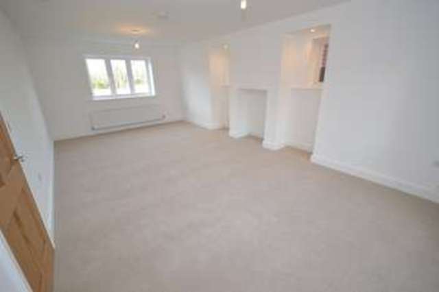  Image of 5 Bedroom Detached for sale at Horbury Wakefield West Yorkshire, WF4 6BD