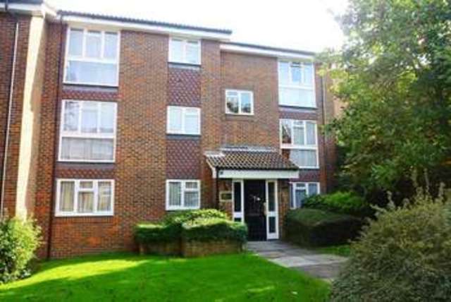  Image of 1 Bedroom Flat to rent at Croydon, CR0 5HD