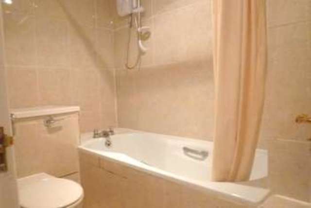 Image of 1 Bedroom Flat to rent at Croydon, CR0 5HD