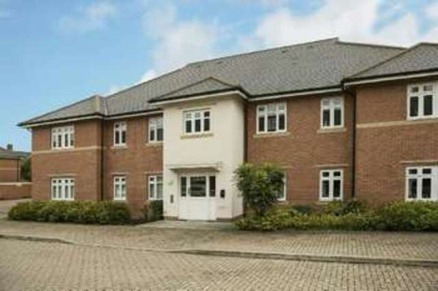  Image of 1 Bedroom Flat to rent at Gabriels Square  Reading, RG6 3WP