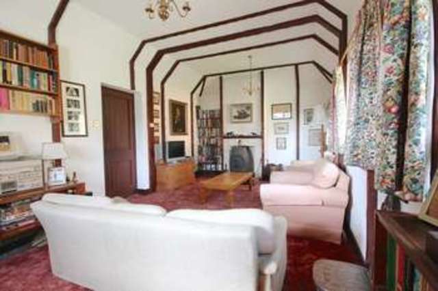  Image of 3 Bedroom Semi-Detached for sale at East Grinstead West Sussex, RH19 3QE