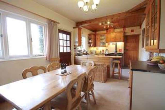  Image of 3 Bedroom Semi-Detached for sale at East Grinstead West Sussex, RH19 3QE