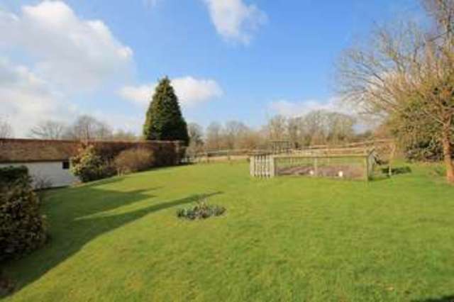  Image of 3 Bedroom Semi-Detached for sale at East Grinstead West Sussex, RH19 3QE