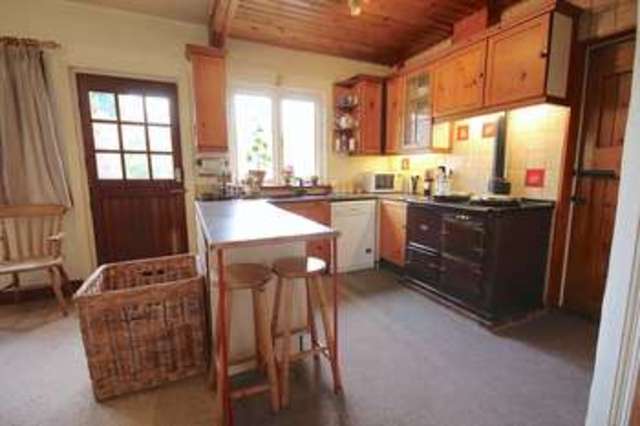 Image of 3 Bedroom Semi-Detached for sale at East Grinstead West Sussex, RH19 3QE