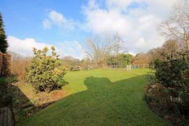  Image of 3 Bedroom Semi-Detached for sale at East Grinstead West Sussex, RH19 3QE