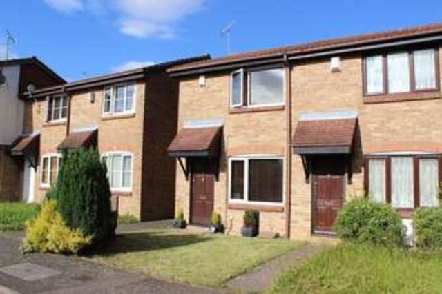  Image of 2 Bedroom Detached for sale at Hawkfields  Luton, LU2 7NW