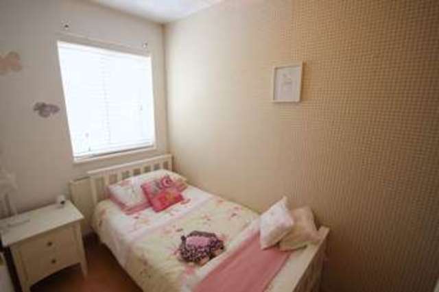  Image of 2 Bedroom Detached for sale at Hawkfields  Luton, LU2 7NW