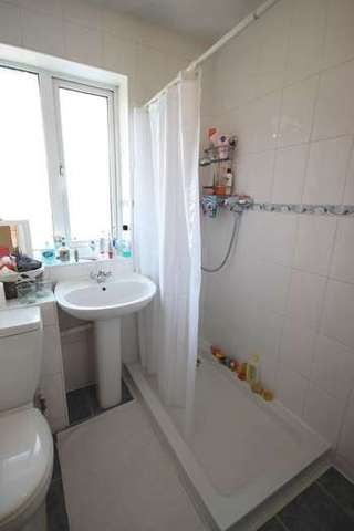 Image of 2 Bedroom Detached for sale at Hawkfields  Luton, LU2 7NW