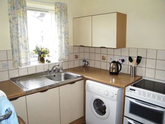  Image of 2 Bedroom Flat to rent at Duntocher West Dunbartonshire West Dunbartonshire, G81 6BB