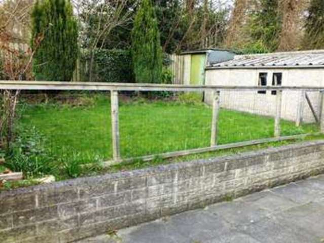 Image of 2 Bedroom Bungalow to rent at Leeds  Moor Allerton, LS17 6EE