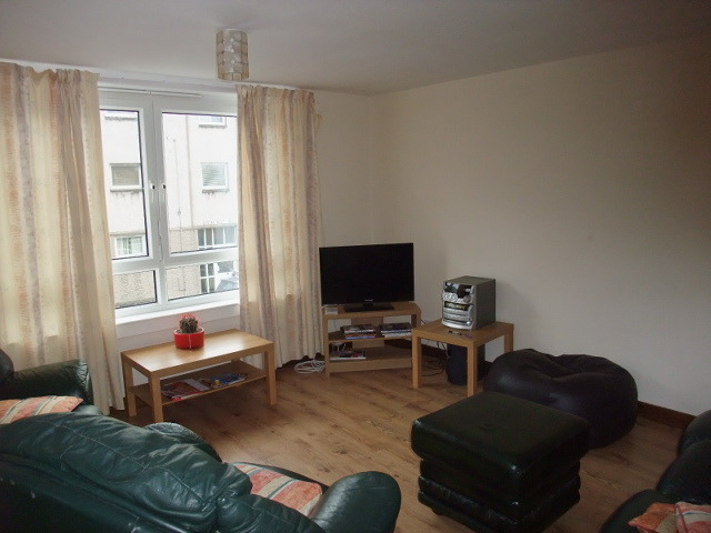  Image of 2 Bedroom Flat to rent at Kinghorn Fife Fife, KY3 9UE