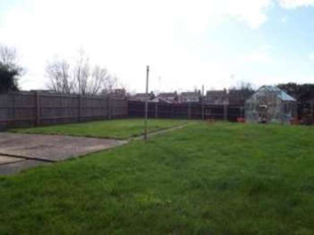  Image of 3 Bedroom Semi-Detached for sale at Bletchley Milton Keynes Fenny Stratford, MK2 3LR