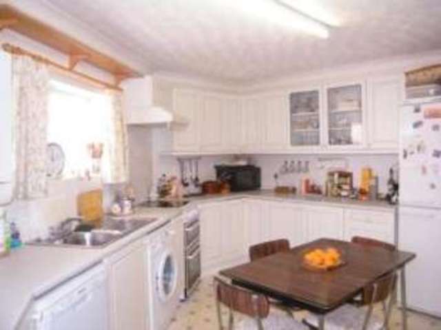  Image of 3 Bedroom Bungalow for sale at Hythe Southampton Hythe, SO45 5FY