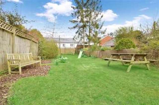  Image of 2 Bedroom Ground Flat for sale at Dorking Surrey Dorking, RH4 3EW