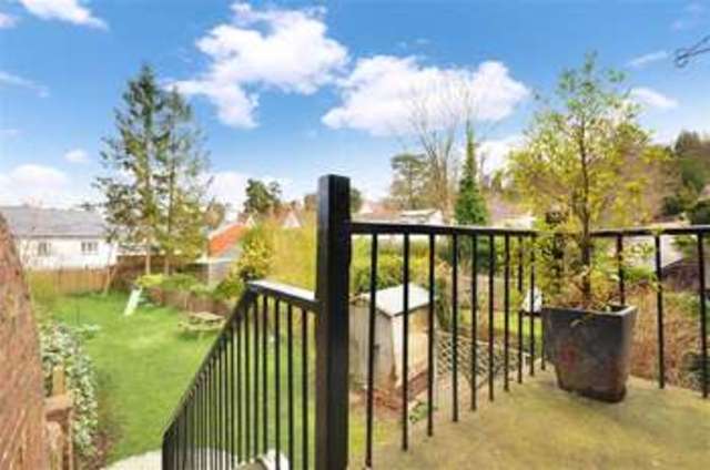  Image of 2 Bedroom Ground Flat for sale at Dorking Surrey Dorking, RH4 3EW