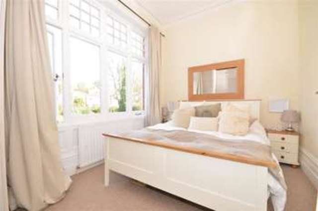  Image of 2 Bedroom Ground Flat for sale at Dorking Surrey Dorking, RH4 3EW