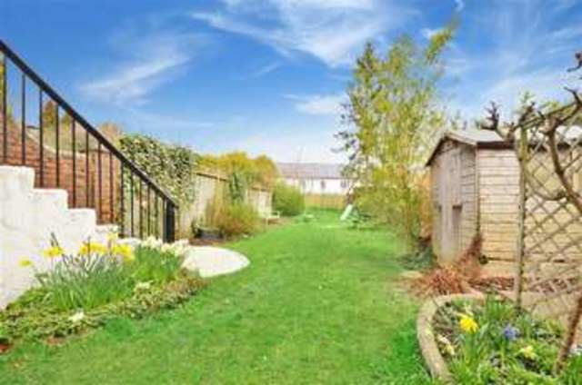  Image of 2 Bedroom Ground Flat for sale at Dorking Surrey Dorking, RH4 3EW