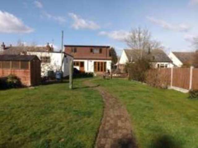  Image of 3 Bedroom Bungalow for sale at Laindon Basildon Laindon, SS15 5SP