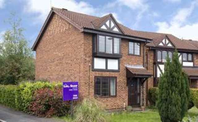  Image of 3 Bedroom Detached for sale at Laker Close Stourbridge Stourbridge, DY8 4PX