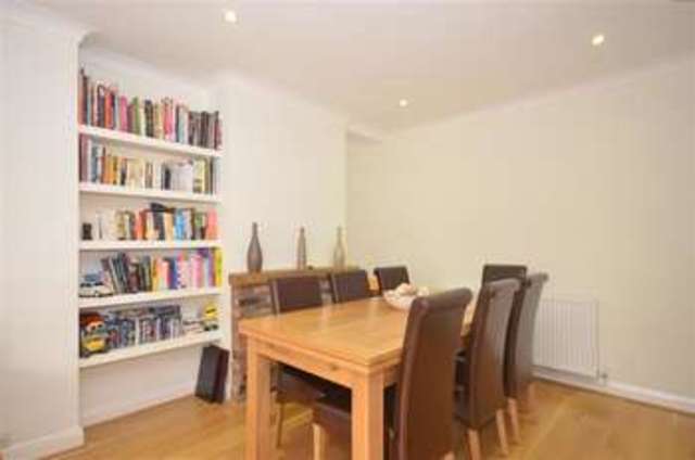  Image of 3 Bedroom Terraced for sale at Woodmansterne Surrey Woodmansterne, SM7 3JX