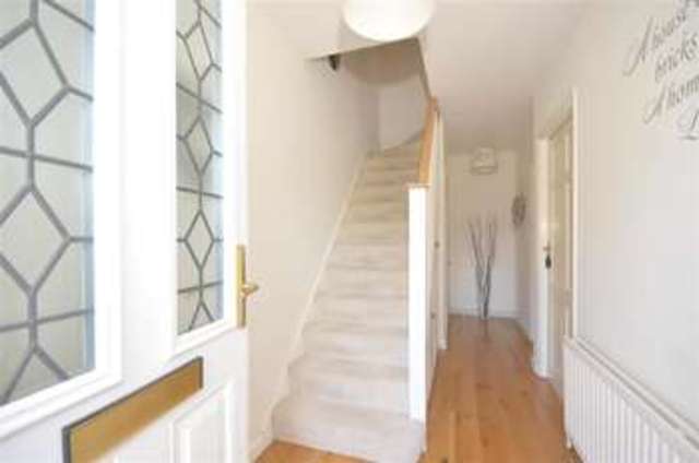  Image of 3 Bedroom Terraced for sale at Woodmansterne Surrey Woodmansterne, SM7 3JX