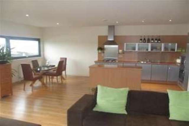  Image of 2 Bedroom Flat to rent at Glasgow, G3 8HF