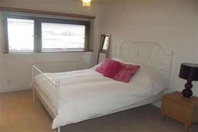 Image of 2 Bedroom Flat to rent at Glasgow, G3 8HF