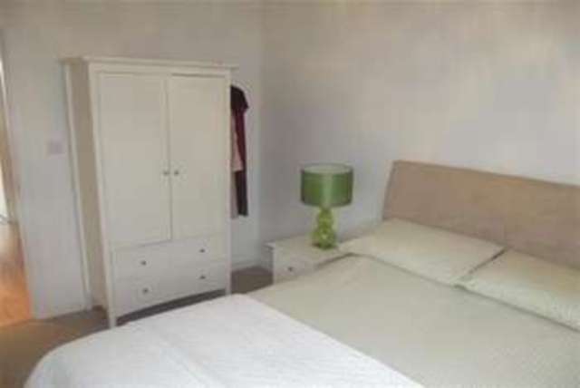  Image of 2 Bedroom Flat to rent at Glasgow, G3 8HF