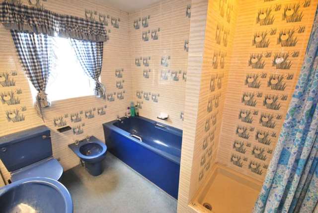  Image of 3 Bedroom Semi-Detached for sale at Lodge Close Freckleton Preston, PR4 1YN