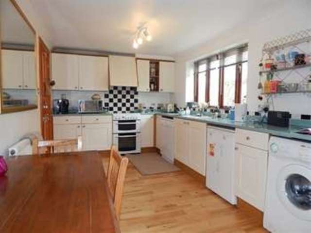  Image of 4 Bedroom Detached for sale at Yeovil, BA22 7AY