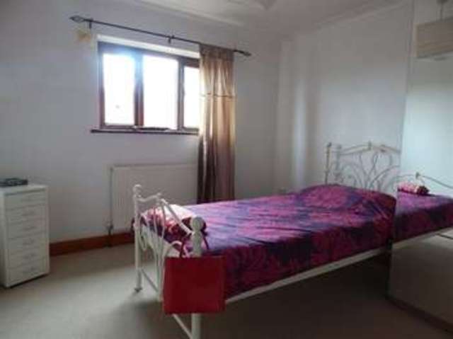  Image of 4 Bedroom Detached for sale at Yeovil, BA22 7AY