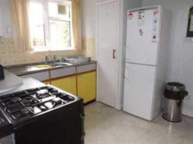  Image of 2 Bedroom Flat for sale at Lyndhurst Hampshire Lyndhurst, SO43 7AG