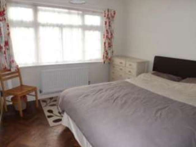  Image of 2 Bedroom Flat for sale at Lyndhurst Hampshire Lyndhurst, SO43 7AG