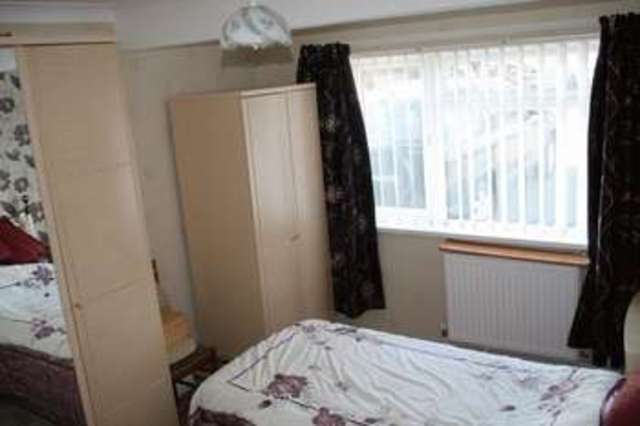  Image of 4 Bedroom Semi-Detached for sale at Maltings Road Brightlingsea Colchester, CO7 0RG