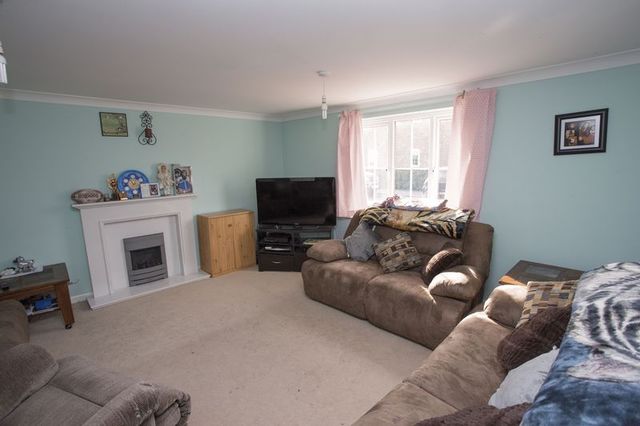  Image of 4 Bedroom Detached for sale at Manning Road  Bury St. Edmunds, IP32 7GF