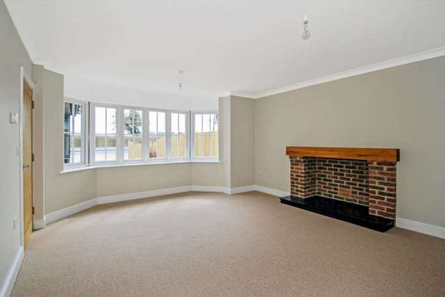 Image of 5 Bedroom Detached for sale at Marroway Weston Turville Aylesbury, HP22 5TQ