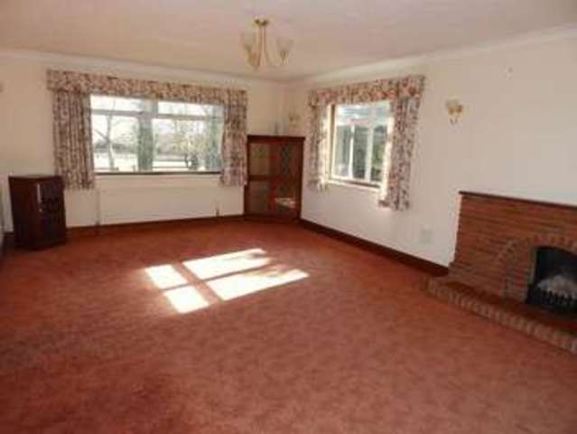  Image of 4 Bedroom Detached to rent at Marsh Lane Burgh Castle Great Yarmouth, NR31 9QH