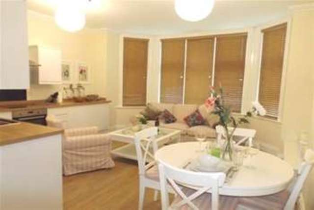  Image of 2 Bedroom Flat to rent at Midhurst, GU29 9LU