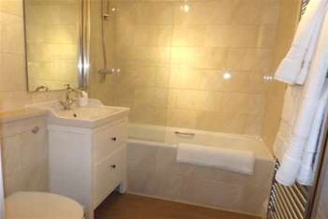  Image of 1 Bedroom Flat to rent at Midhurst, GU29 9LU