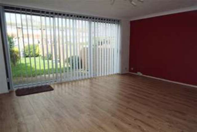  Image of 3 Bedroom Detached to rent at Worthing, BN13 1DJ