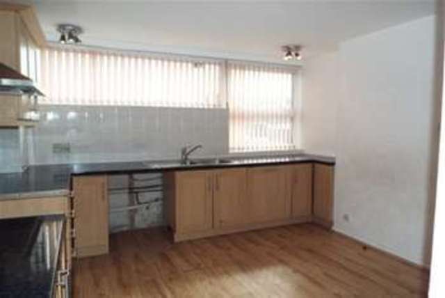  Image of 3 Bedroom Detached to rent at Worthing, BN13 1DJ
