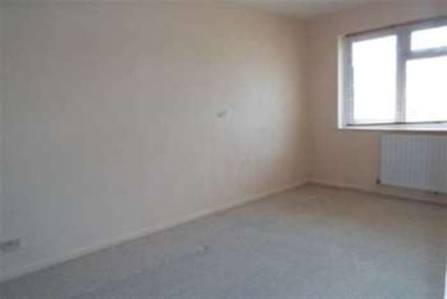  Image of 3 Bedroom Detached to rent at Worthing, BN13 1DJ