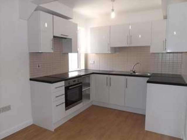  Image of 2 Bedroom Apartment to rent at Reading Road Burghfield Common Reading, RG7 3QA